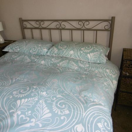 Le Chat Qui Peche B&B Chateauneuf-la-Foret Ngoại thất bức ảnh