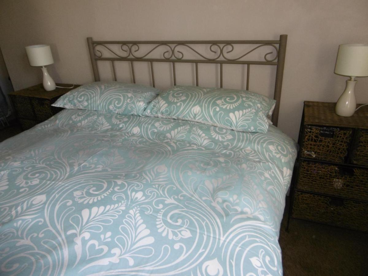 Le Chat Qui Peche B&B Chateauneuf-la-Foret Ngoại thất bức ảnh