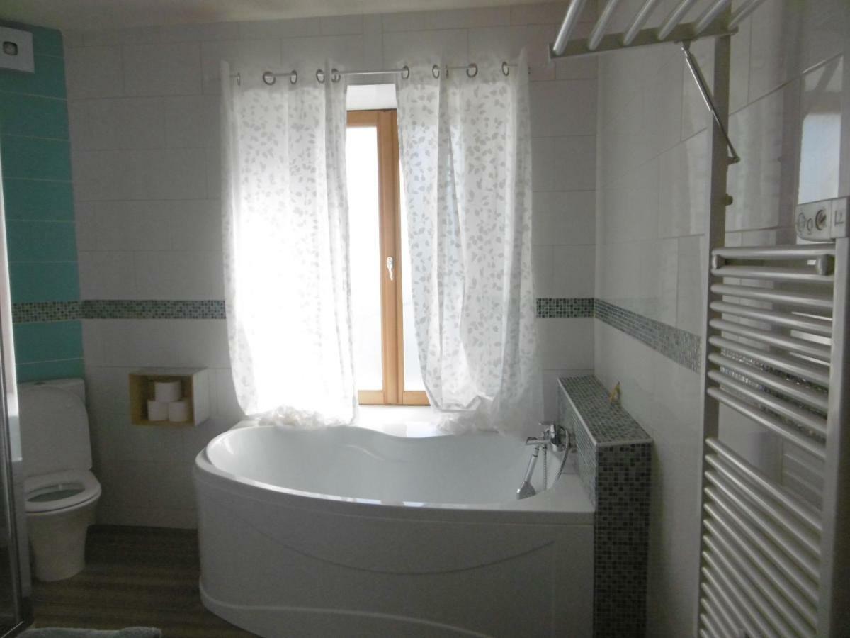 Le Chat Qui Peche B&B Chateauneuf-la-Foret Ngoại thất bức ảnh