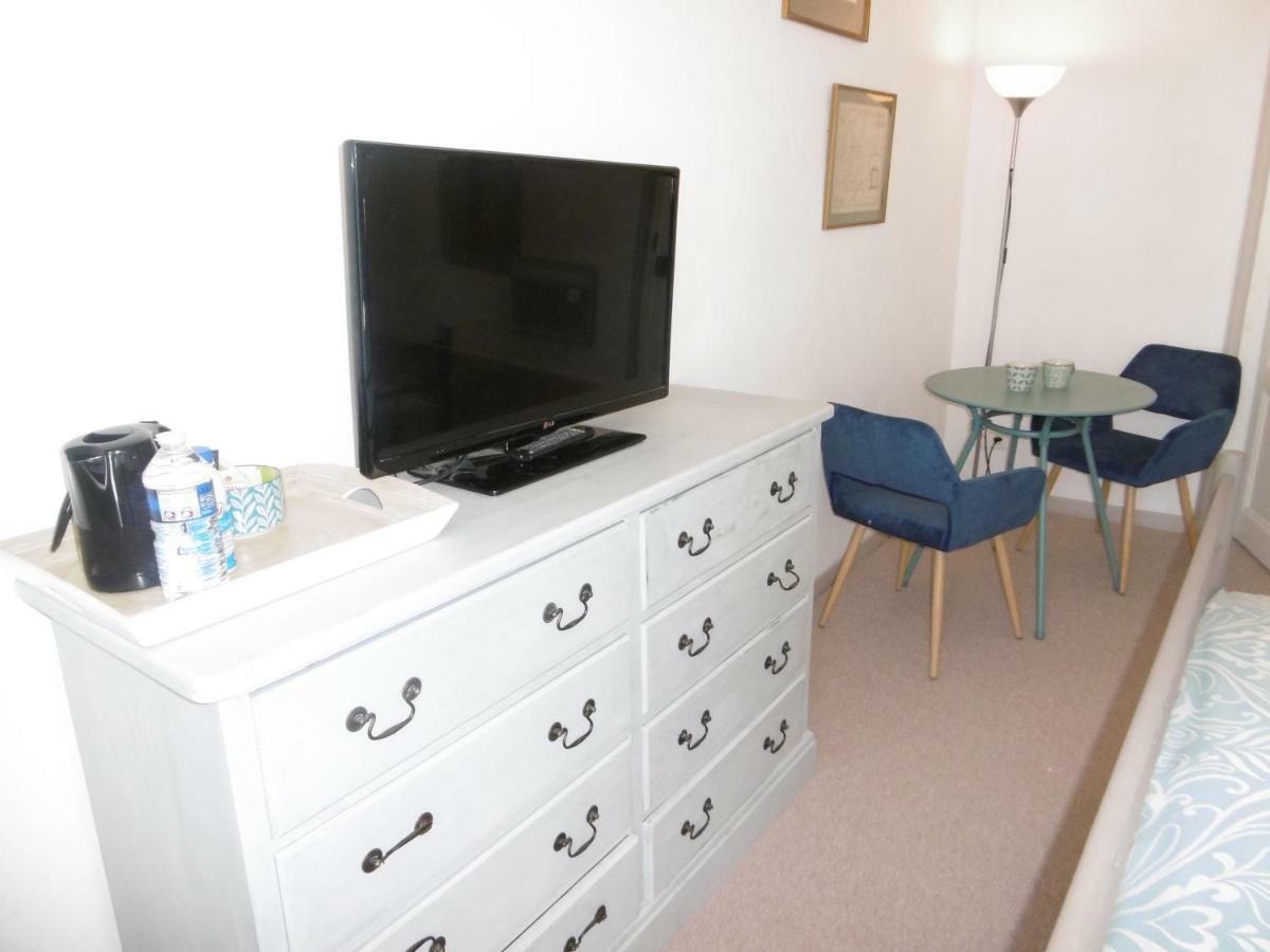 Le Chat Qui Peche B&B Chateauneuf-la-Foret Ngoại thất bức ảnh