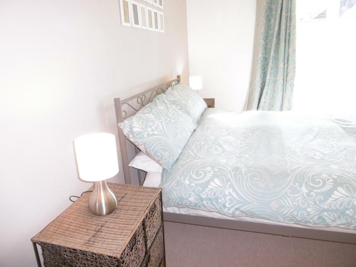 Le Chat Qui Peche B&B Chateauneuf-la-Foret Ngoại thất bức ảnh