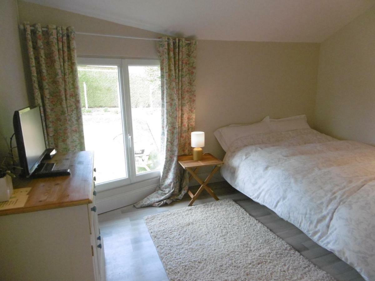 Le Chat Qui Peche B&B Chateauneuf-la-Foret Ngoại thất bức ảnh