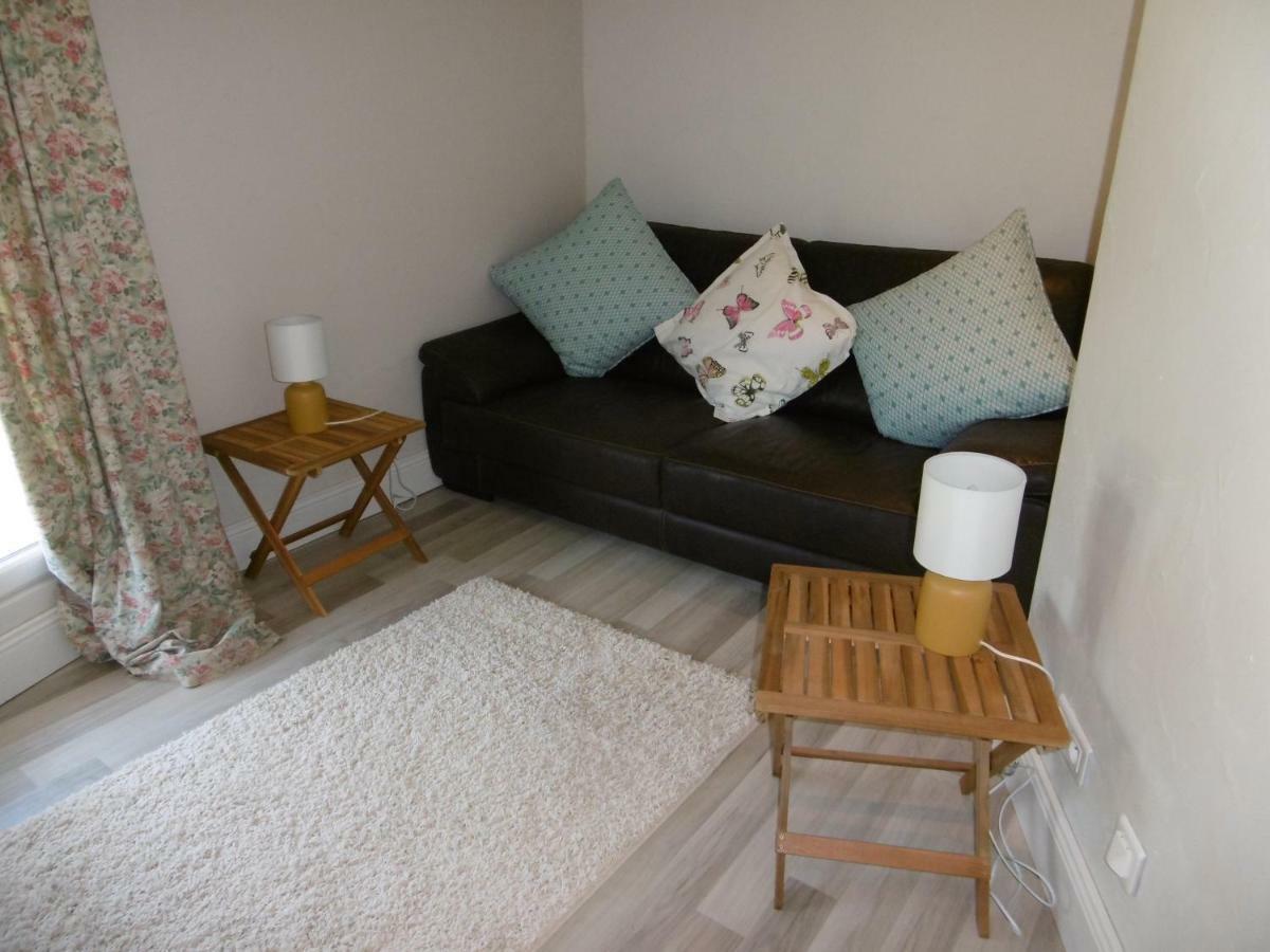 Le Chat Qui Peche B&B Chateauneuf-la-Foret Ngoại thất bức ảnh