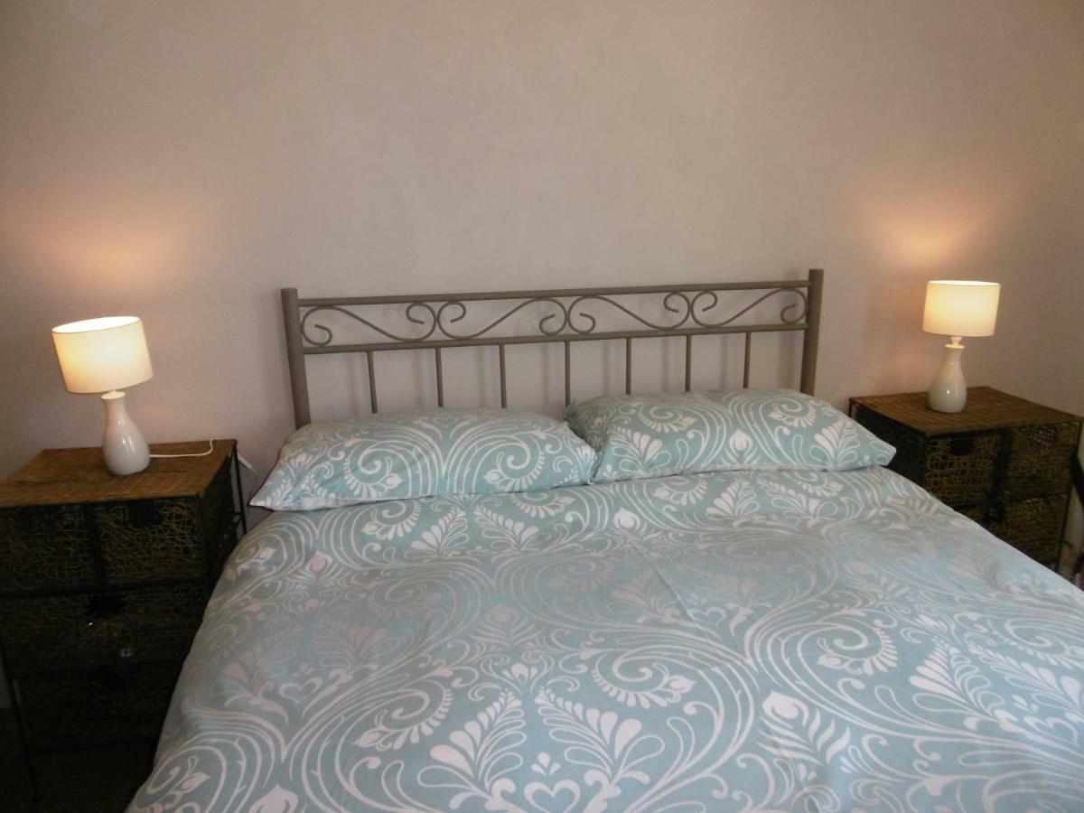 Le Chat Qui Peche B&B Chateauneuf-la-Foret Ngoại thất bức ảnh